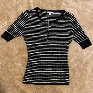 New York & Co 1/4 zip elbow sleeve Henley